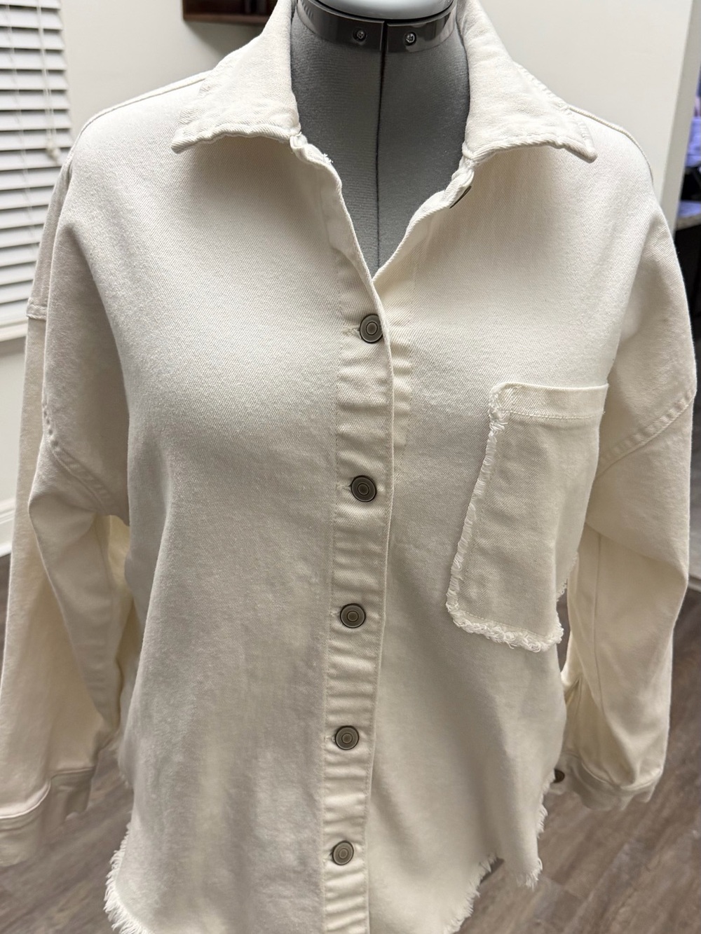 Celebrity Pink Women’s White Denim Shacket Size S Raw Hem Oversized Button Up